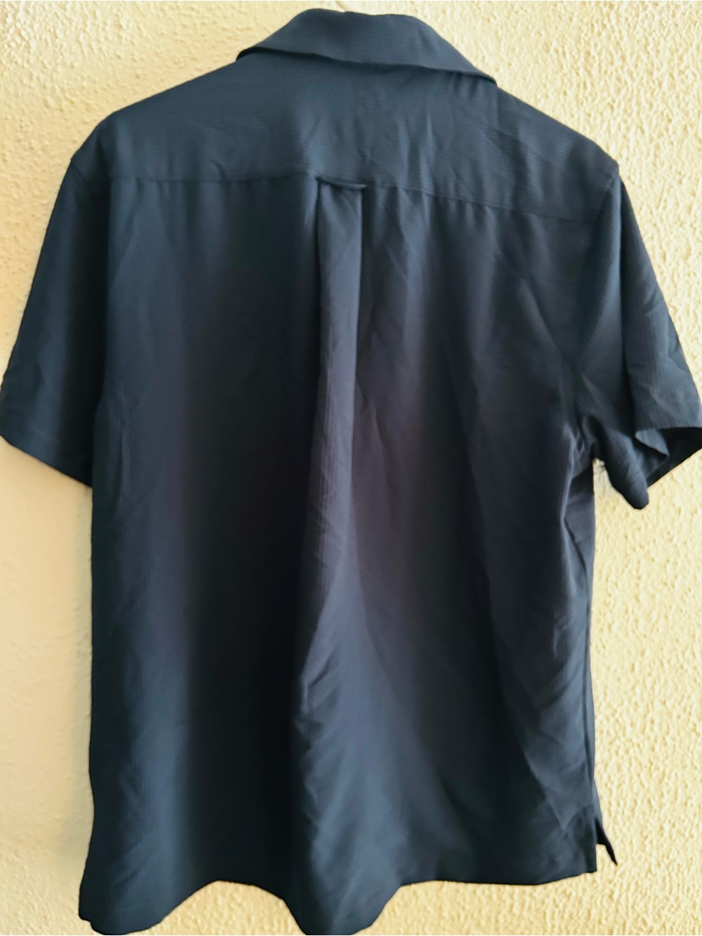 GREG NORMAN Men's M Navy Blue Short Sleeve Athletic Button Down Golf Shirt NWT - Picture 7 of 7